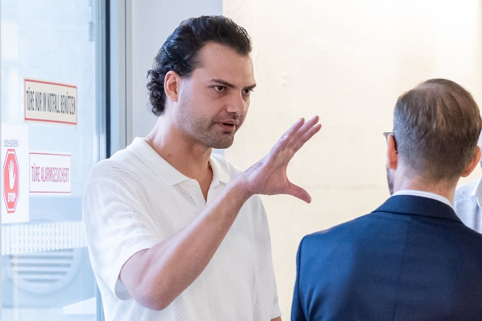 Jimi Blue Ochsenknecht (34) nimmt das Bezahlen von Rechnungen offenbar nicht so ernst.