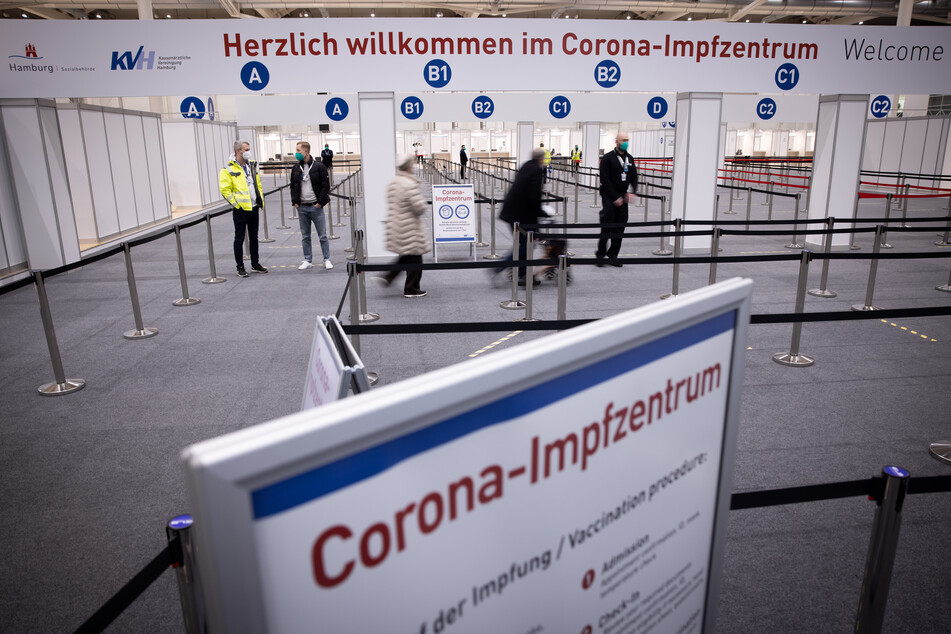 Das Impfzentrum in den Hamburger Messehallen wird voraussichtlich Ende August schließen. (Archivfoto)