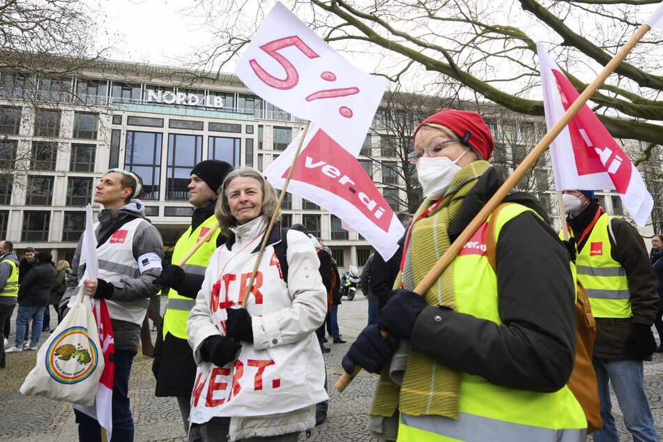 In Niedersachsen hat die Gewerkschaft Verdi zum Warnstreik im öffentlichen Dienst aufgerufen.