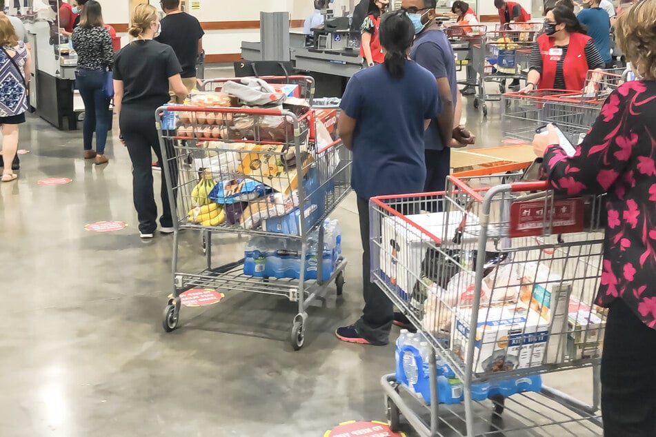 Nach einem Streit an einer Supermarktkasse in Hagen wurden zwei Frauen handgreiflich. (Symbolbild)