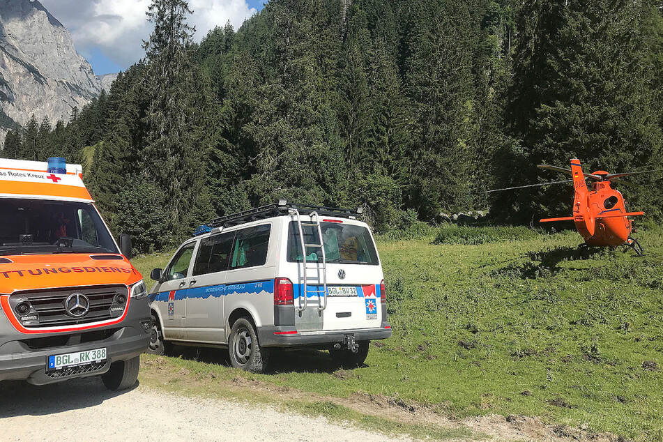 Die Heli-Besatzung, die Bergwacht und die Sanitäter des Rettungswagens versuchten den Mann zu retten.