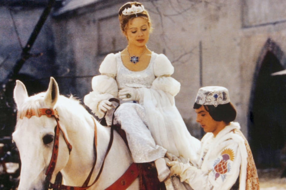 Das beliebte Märchen "Drei Haselnüsse für Aschenbrödel" begleitet von der Robert-Schumann-Philharmonie gibt es am Samstag in der Stadthalle Chemnitz zu erleben.