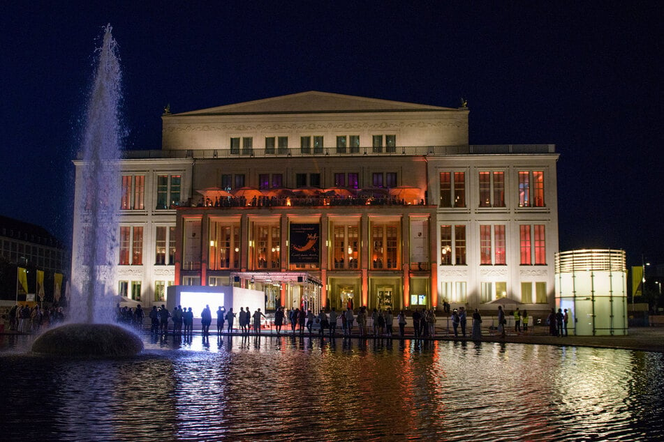 Bereits zum 26. Mal wird am Samstag in der Leipziger Oper das Tanzbein geschwungen.