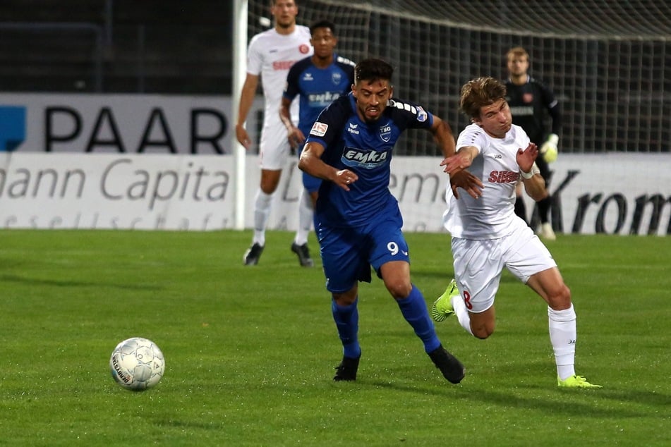 Der Italiener Nazzareno Ciccarelli (25, links) wechselt aus der Oberliga Westfalen vom TSG Sprockhövel zum FC Rot-Weiß Erfurt. (Archivbild)