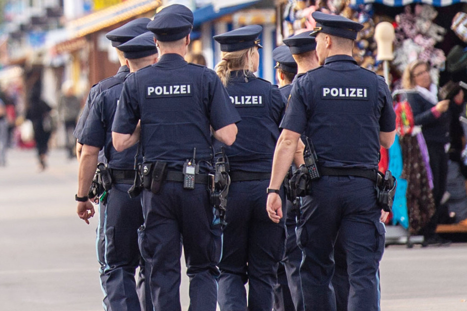Die Polizei ist auf dem Oktoberfest in München stets zugegen.