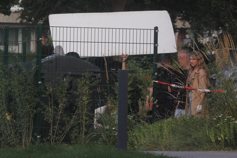 Bereits Ende August viel nach Angaben eines Reoirters in Hamburg.Rahlstedt die erste Klappe, unter anderem mit Luise Bähr (47). Erst jetzt bestätigte das ZDF die Dreharbeiten zu "SOKO Spurenjäger".