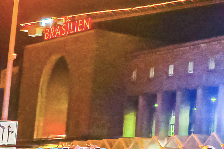 Was Hat Es Mit Brasilien Auf Dem Dach Des Stuttgarter Hauptbahnhofs Auf Sich Tag24