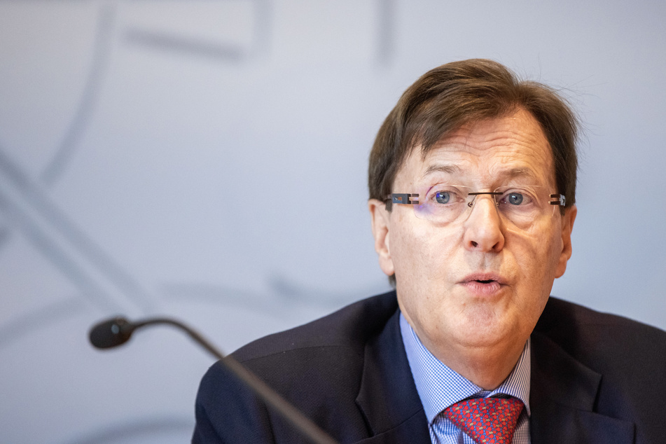 Peter Biesenbach (73), NRW-Justizminister, wird zu dem Fall "Amad A." vom Untersuchungsausschuss befragt. Seit Beginn der Ermittlungen ist er in den Fall involviert.