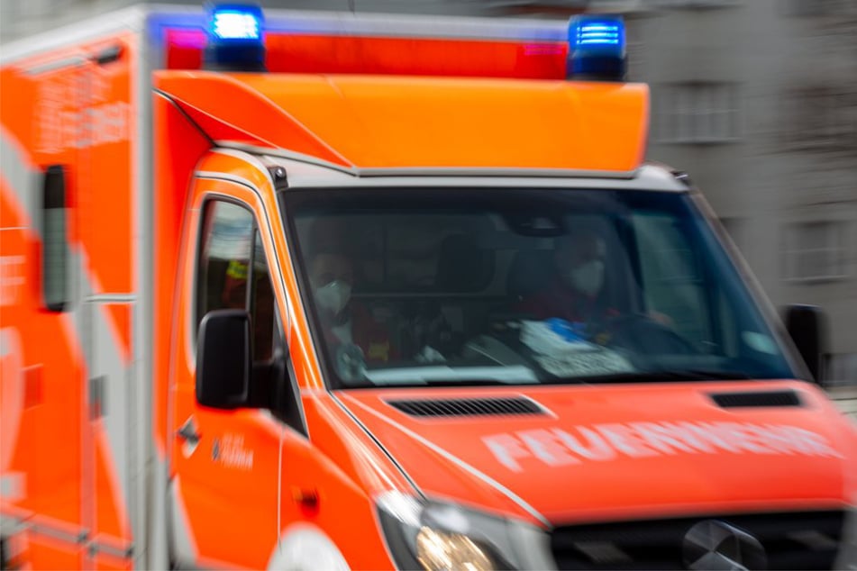 Feuerwehr findet Leiche in abgebranntem Wohnhaus: 400.000 Euro Schaden