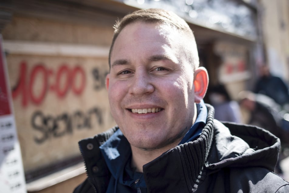 Einer der Gäste ist der Autor und Wirt des legendären Elbschlosskellers auf St. Pauli, Daniel Schmidt (41).