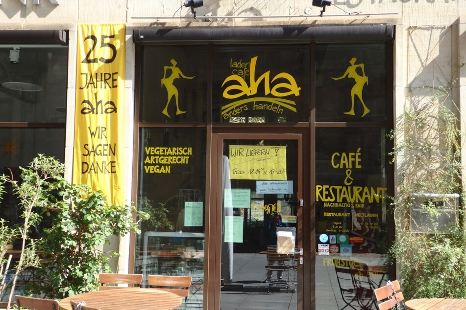 Gemütliches Café, Weltladen und Restaurant in einem – das Café aha in Dresden.