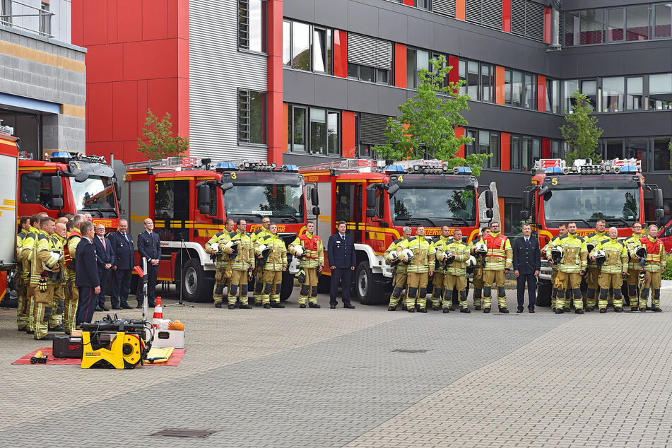 Dresden setzt neben der Berufsfeuerwehr auch auf Ehrenamtler.
