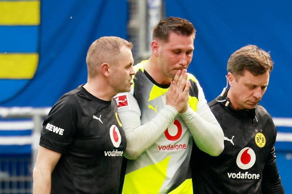 Niklas Süle muss unter Tränen den Platz verlassen.