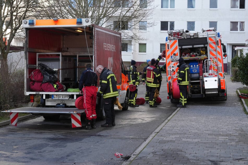 In einem Hochhaus in Leipzig-Grünau kam es am Montagmorgen zu einem Kellerbrand.