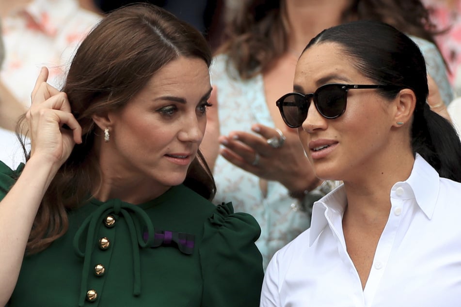 Meghan Markle (43, right) does not want Princess Kate (42) to write messages to her husband.