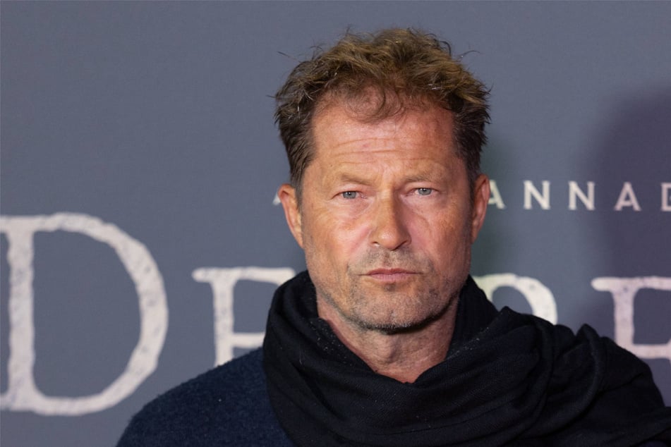 Auf der Premiere seines neuen Films "Desperate Journey" gab sich Til Schweiger (61) gegenüber den Reporter nicht gesprächsfreudig.