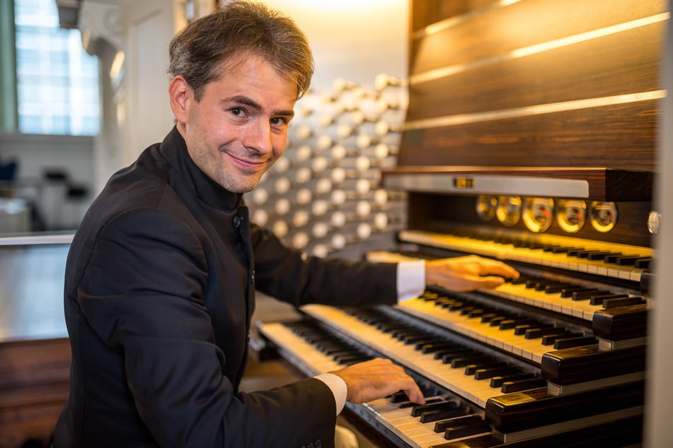 Am liebsten spielt Kaufmann Werke auf der Orgel, die eigentlich für Orchester komponiert sind. Dann kann er die gesamte Palette an Klangfarben "ausspielen".