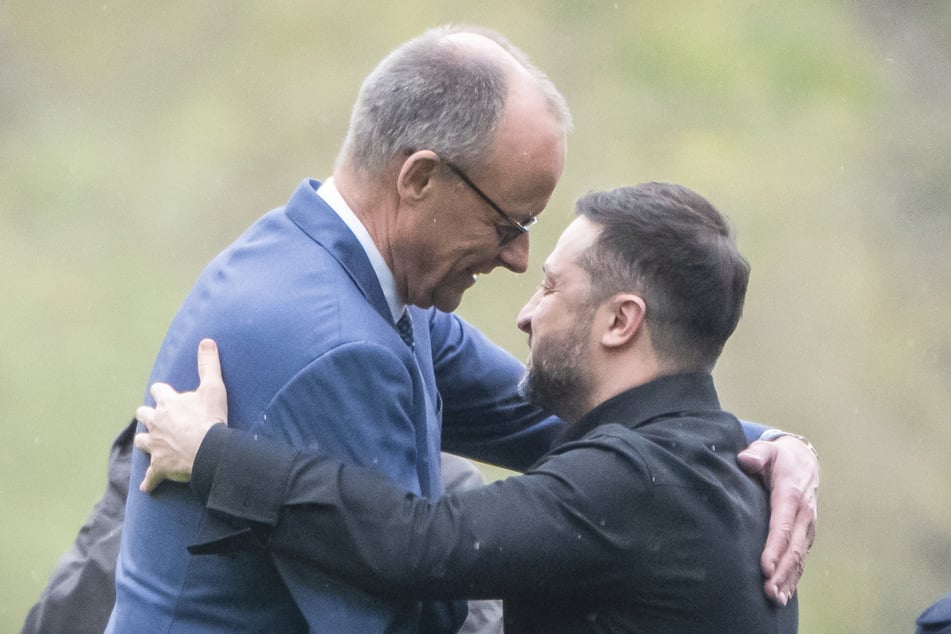 Bundeskanzler Friedrich Merz (70, CDU) und Ukraine-Präsident Wolodymyr Selenskyj (48, r.) scheinen sich gut zu verstehen.