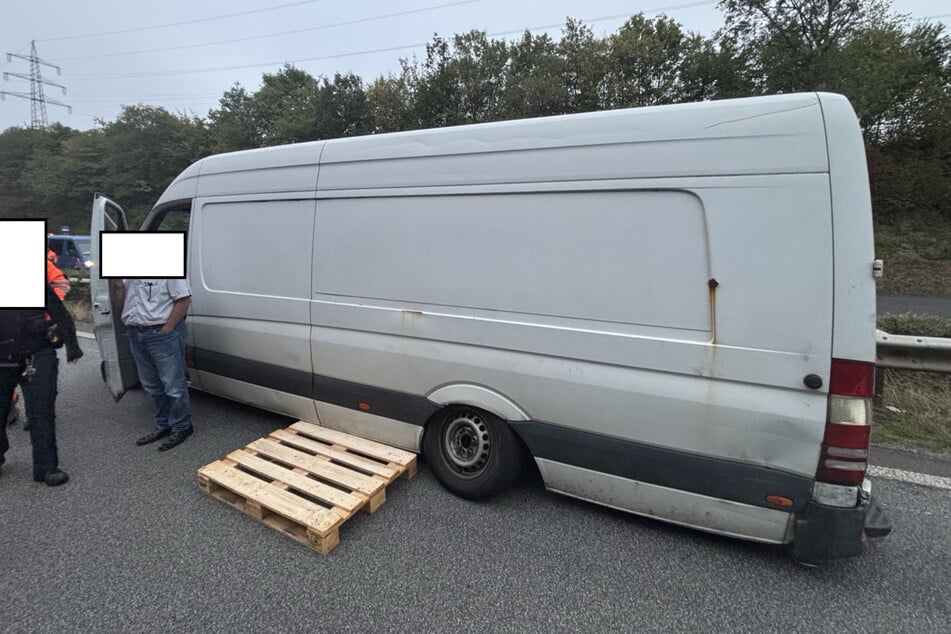 Der Transporter aus Luxemburg war komplett überladen.