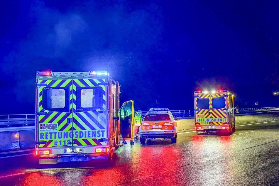 Der 23-jährige Lenker wurde bei dem Unfall leicht verletzt.