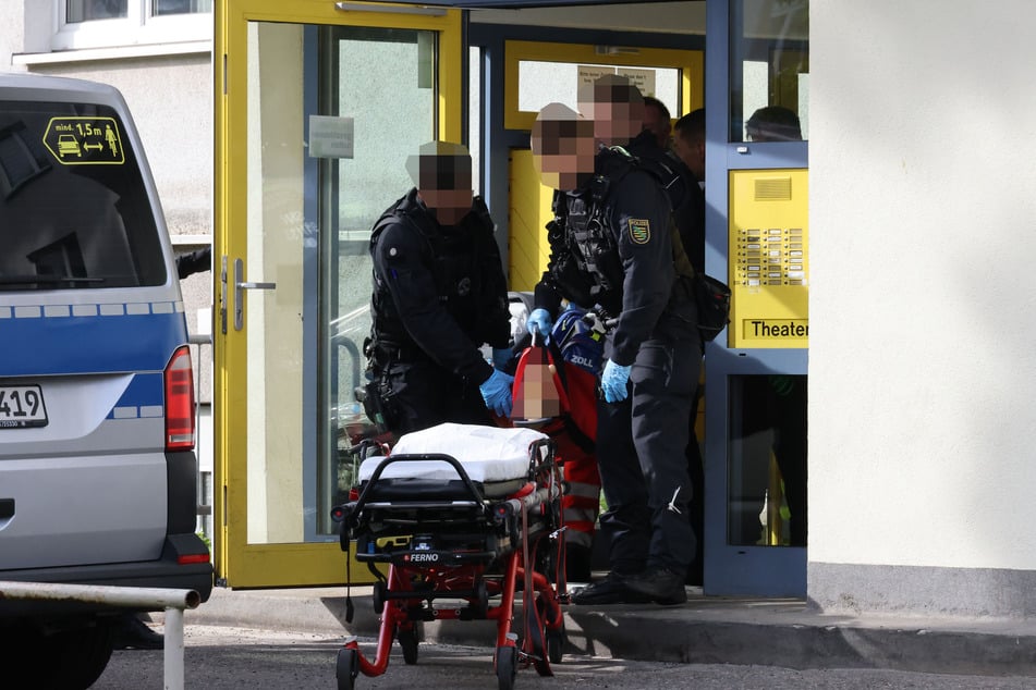 Die 38-Jährige wurde nach der mutmaßlichen Attacke ihres Ehemannes umgehend in ein Krankenhaus gebracht - dort verstarb sie wenig später.