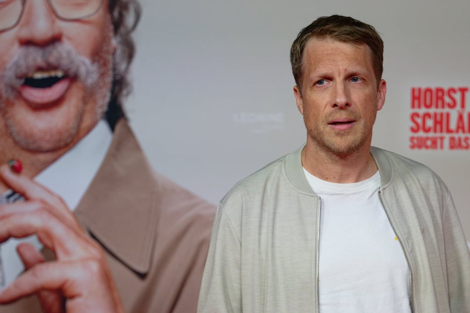 Olli Pocher hegt Verdacht, warum er nie bei "LOL" dabei ist und teilt heftig aus