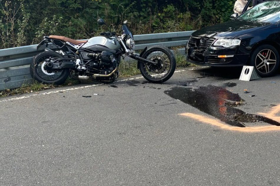 Biker crasht gegen Auto: Ein Verletzter bei Unfall im Harz