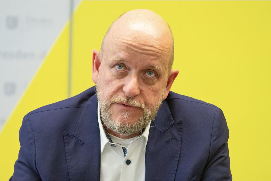 Wahlleiter Dr. Markus Blocher (55).