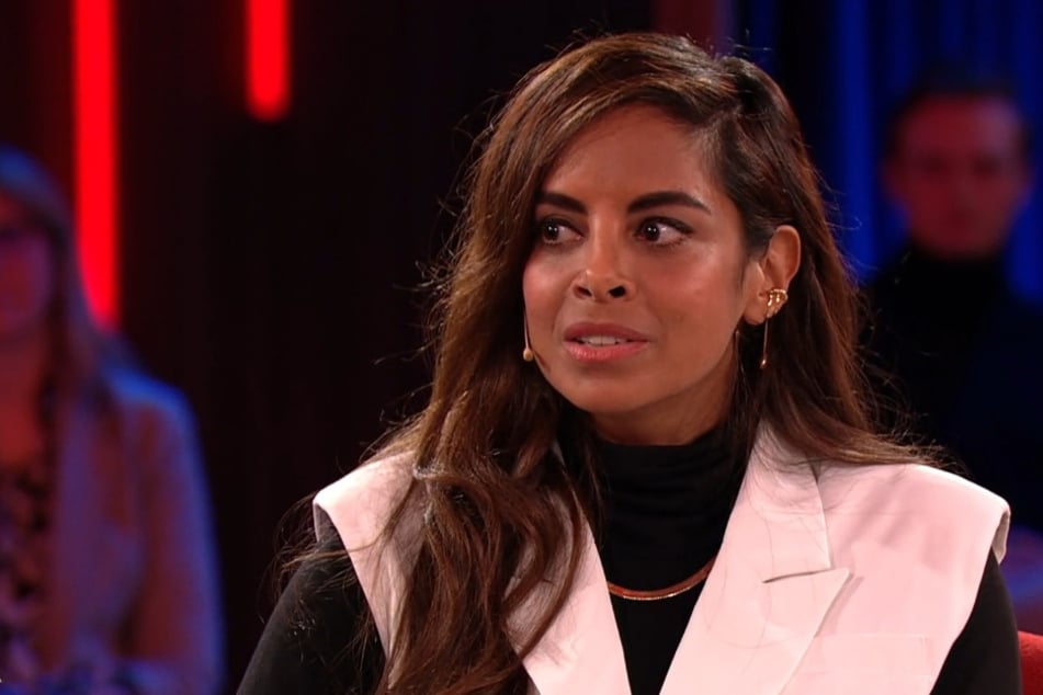 Mit brüchiger Stimme erzählt Collien Fernandes (44) im "Kölner Treff" von den Deepfakes. Da war noch nicht öffentlich bekannt, dass ihr Ex-Mann Christian Ulmen dahinter stecken soll.