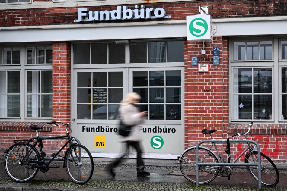 Das Fundbüro befindet sich nahe dem Bahnhof Warschauer Straße.