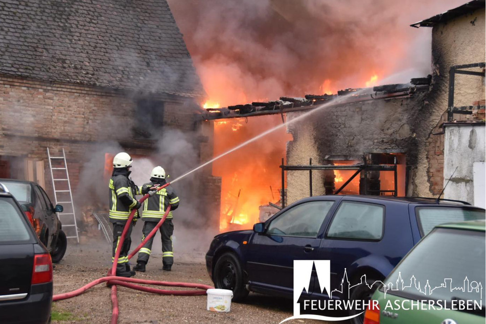 In einem Ortsteil von Aschersleben brannte am Morgen eine Werkstatt.
