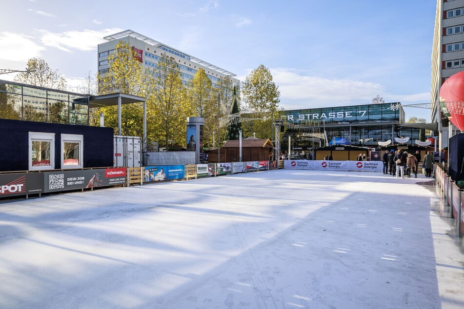 Um diese Eisbahn des Adventsmarkts "Winterlichter" geht's beim Flächen-Streit.