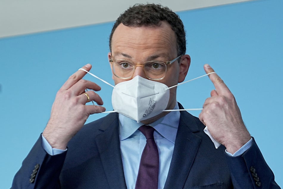 Jens Spahn sorgte mit zwei E-Mails rund um den 9. März 2020 für Verwunderung um einen potenziellen Kaufvertrag.