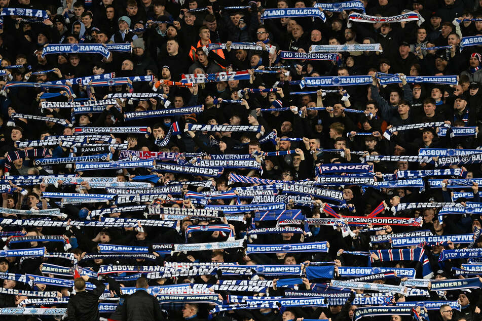 Betroffenheit im Lager des schottischen Top-Klubs Glasgow Rangers, der den Tod eines seiner Fans betrauert. (Symbolbild).