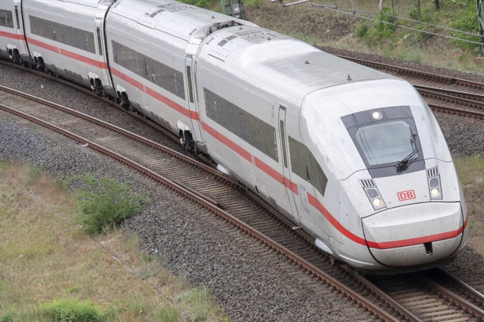 Auf ICE-Strecken durch Thüringen kommt es weiterhin zu Sperrung und Einschränkungen. (Symbolfoto)