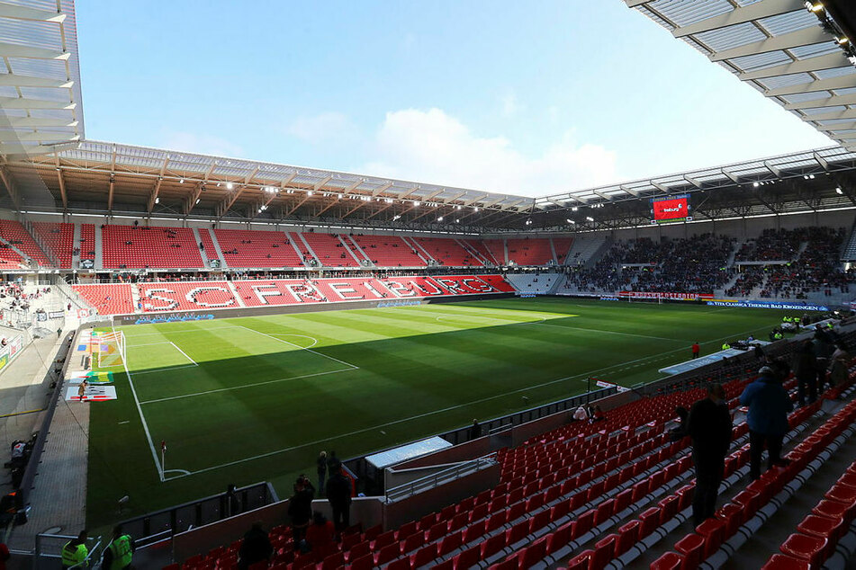 Am Samstagnachmittag fand im neuen Europa-Park-Stadion das erste Pflichtspiel des SC Freiburg statt.