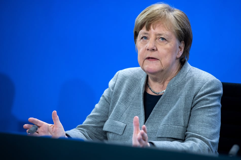 Angela Merkel kritisiert die Diskussionen um die Öffnungen scharf.