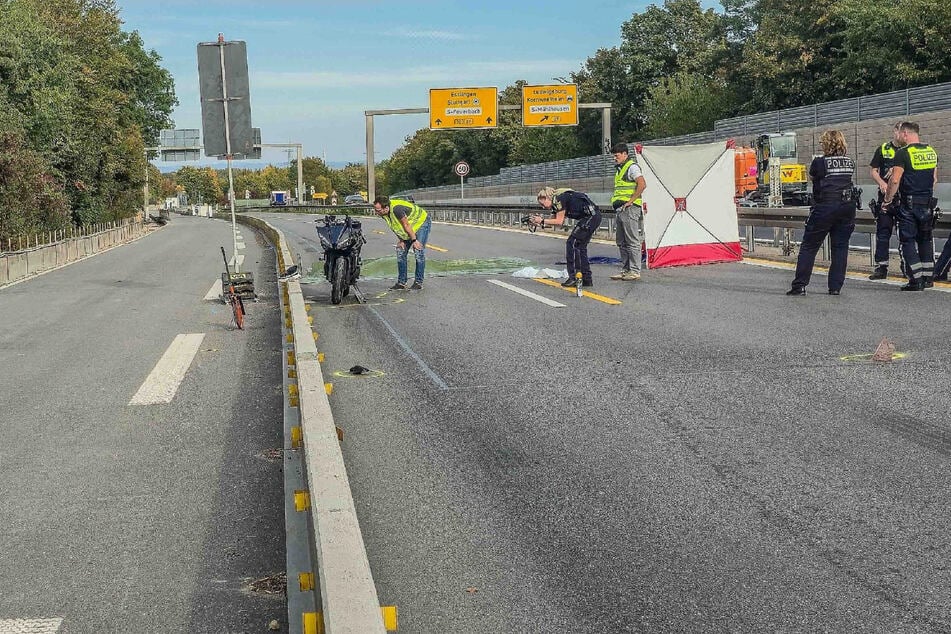 Tragödie in Stuttgart: Laster überrollt Motorradfahrer (†50)