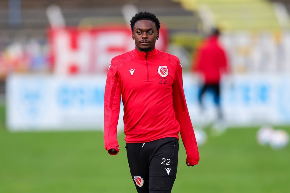 Auch bei seinem Jugendklub Cottbus fiel Ndualu schnell in Ungnade.