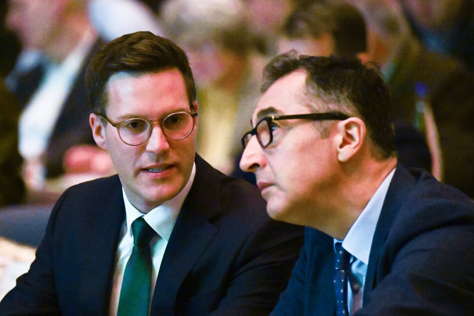 Die Spitzenpolitiker für die Landtagswahl in Baden-Württemberg 2026, Manuel Hagel (l., 37, CDU) und Cem Özdemir (r., 60, Bündnis 90 / Die Grünen).