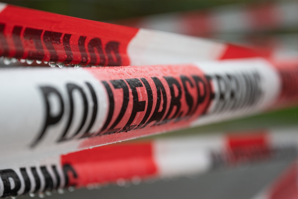 37-jährige Frau tot in Wohnung aufgefunden: Kriminalpolizei ermittelt!