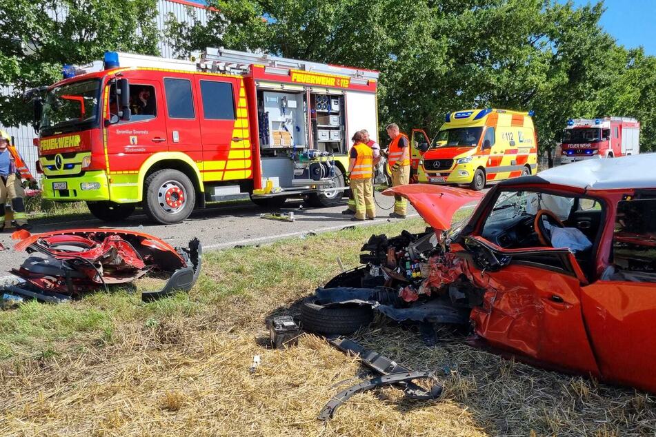 Bilder zeigen das Ausmaß des Unfalls.