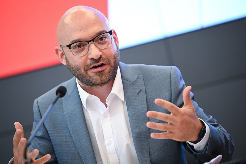 Brandenburgs Innenminister René Wilke (41) ist in die SPD eingetreten.