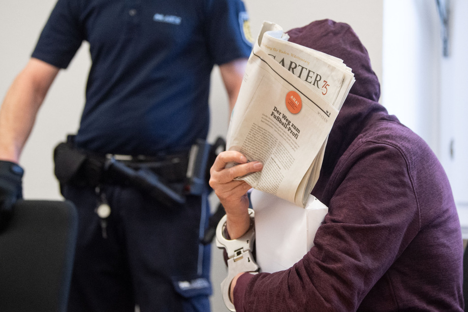 18-jähriger mann und 35-jährige frau