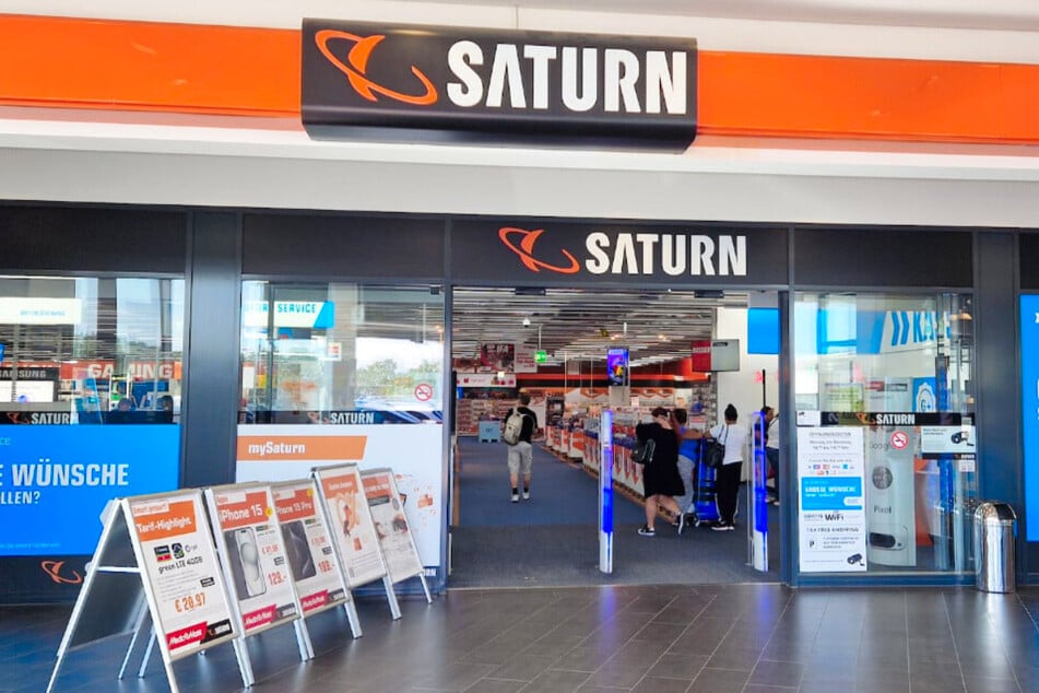 Saturn Norderstedt - De-Gasperi-Passage 8.