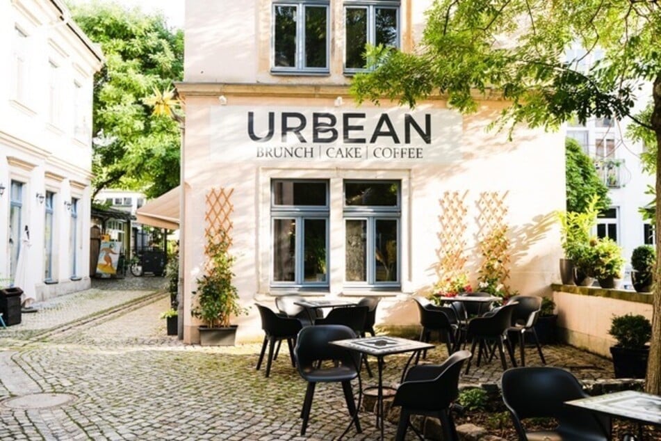 Modernes Frühstück inspiriert von den Brunch Spots der Welt und feinsten Kaffee gibt es im URBEAN Café Dresden.