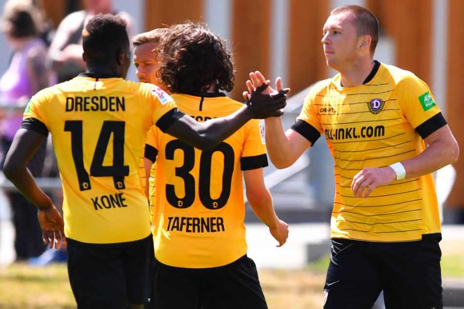 Spielten einst gemeinsam bei Dynamo, nun zusammen in Frankreich bei Olympique Nimes: Haris Duljevic (r.) und Moussa Koné (l.).