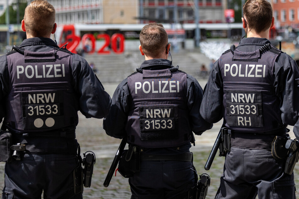 Die Kölner Polizei bittet die Bürgerinnen und Bürger darum, keine falschen oder ungeprüften Informationen zu verbreiten. (Symbolbild)