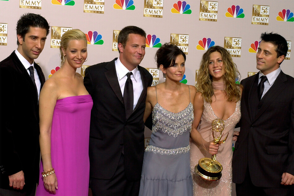 Der "Friends"-Cast (v.l.n.r.): David Schwimmer (57), Lisa Kudrow (60), Matthew Perry (†54), Courteney Cox (59), Jennifer Aniston (54) und Matt LeBlanc (56). (Archivbild)