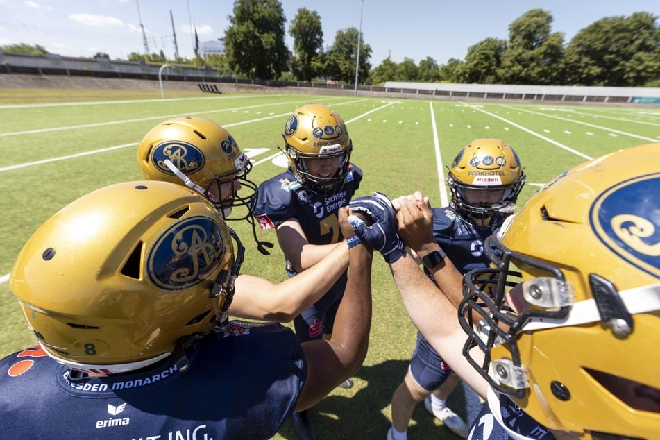 Teamwork ist im Football enorm wichtig.